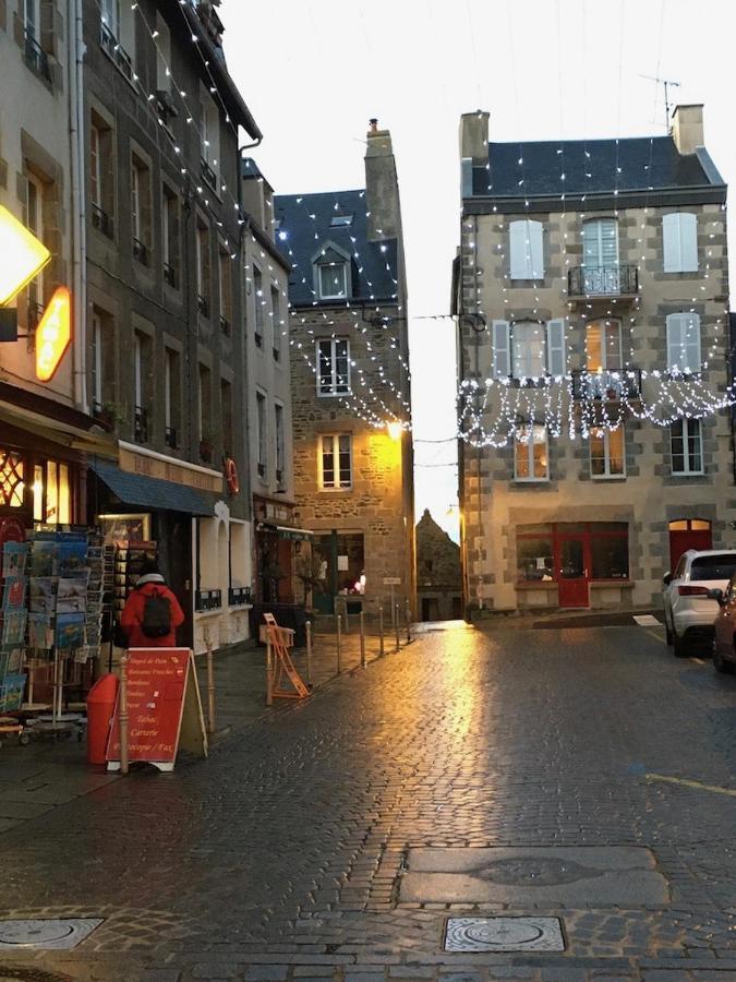 Maisonnette De Charme Avec Cour Privative Haute-Ville Granville Exteriör bild